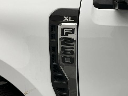 New 2026 Ford F250 XL w/ XL Chrome Package AWD/4WD image 26