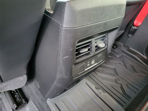 Certified 2024 GMC Canyon AT4X image 40