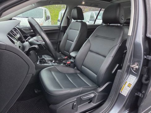 Used 2018 Volkswagen Golf Alltrack SE image 15