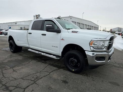 Used 2024 RAM 3500 Big Horn image 2