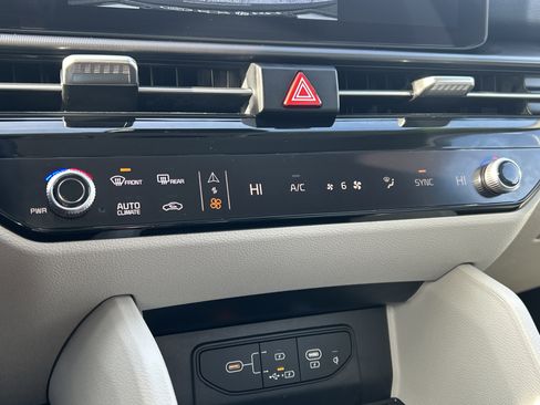 Used 2026 Kia Sportage EX image 19