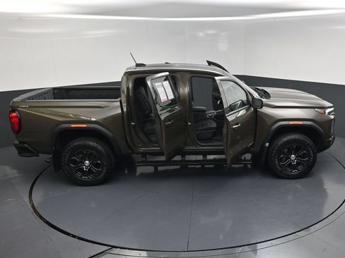 Used 2023 GMC Canyon Elevation w/ Elevation Premium Package AWD/4WD image 23