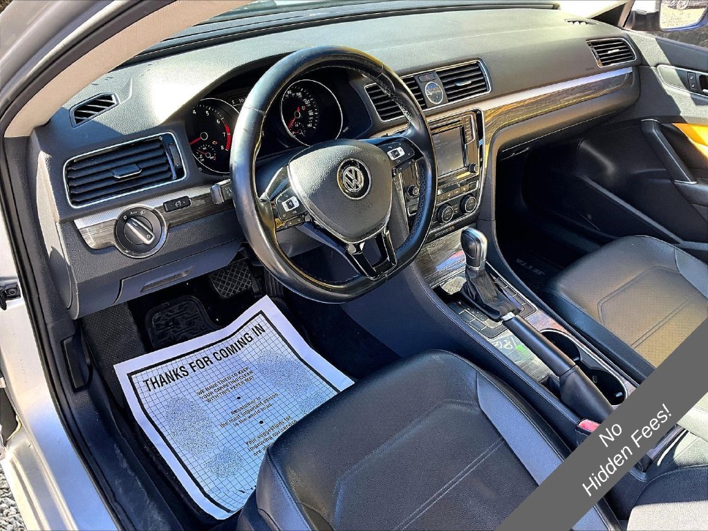 Used 2016 Volkswagen Passat 1.8T SE FWD image 12
