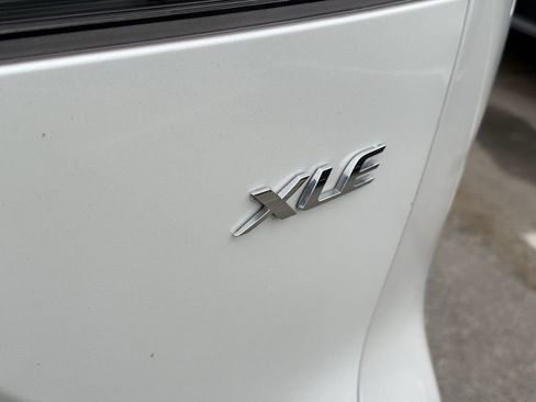 Used 2023 Toyota Corolla Cross XLE w/ Convenience Package FWD image 6