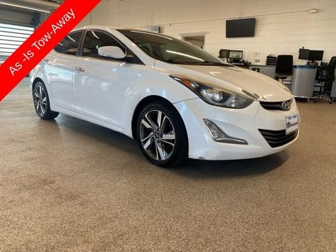 Used 2015 Hyundai Elantra Limited w/ Option Group 05 FWD image 3