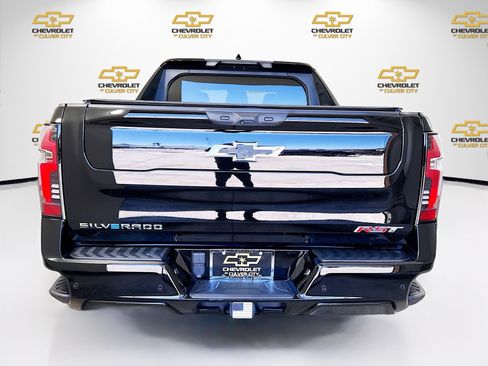 Used 2024 Chevrolet Silverado EV RST AWD/4WD image 6