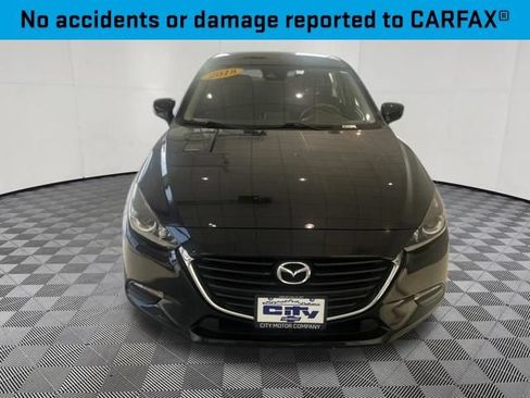 Used 2018 MAZDA MAZDA3 Sport FWD image 2