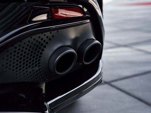 Used 2023 Aston Martin DBX 707 image 10