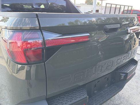 Used 2025 Hyundai Santa Cruz SEL FWD image 9