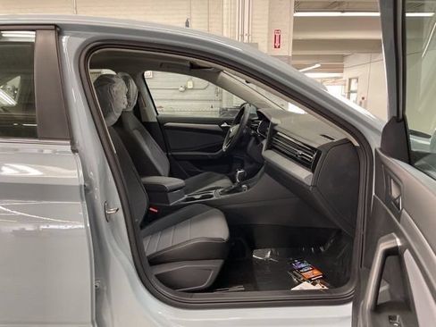 New 2026 Volkswagen Jetta SE FWD image 11