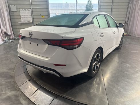 Used 2025 Nissan Sentra SV image 5