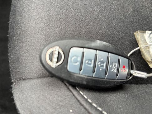 Used 2025 Nissan Altima 2.5 SV FWD image 25