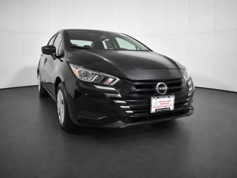 Certified 2024 Nissan Versa S w/ Trunk Package FWD image 3