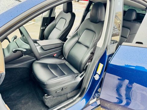 Used 2023 Tesla Model Y Performance image 37