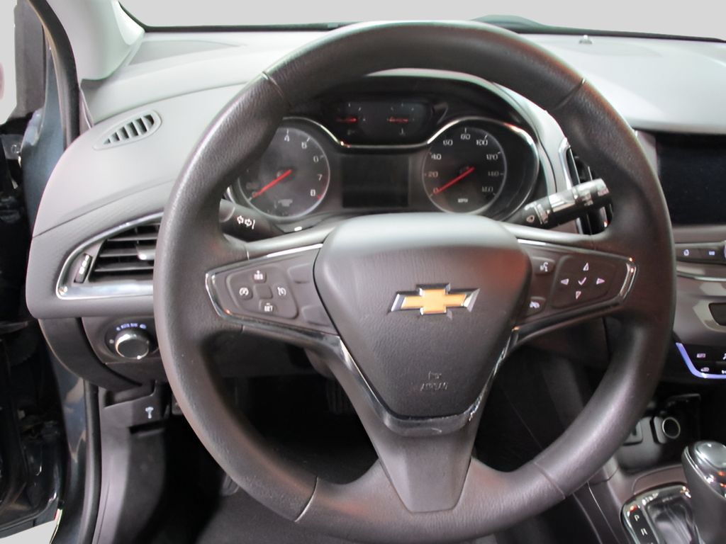Used 2019 Chevrolet Cruze LT FWD image 10