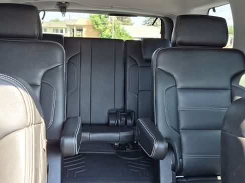 Used 2020 GMC Yukon Denali w/ Denali Premium Package AWD/4WD image 30