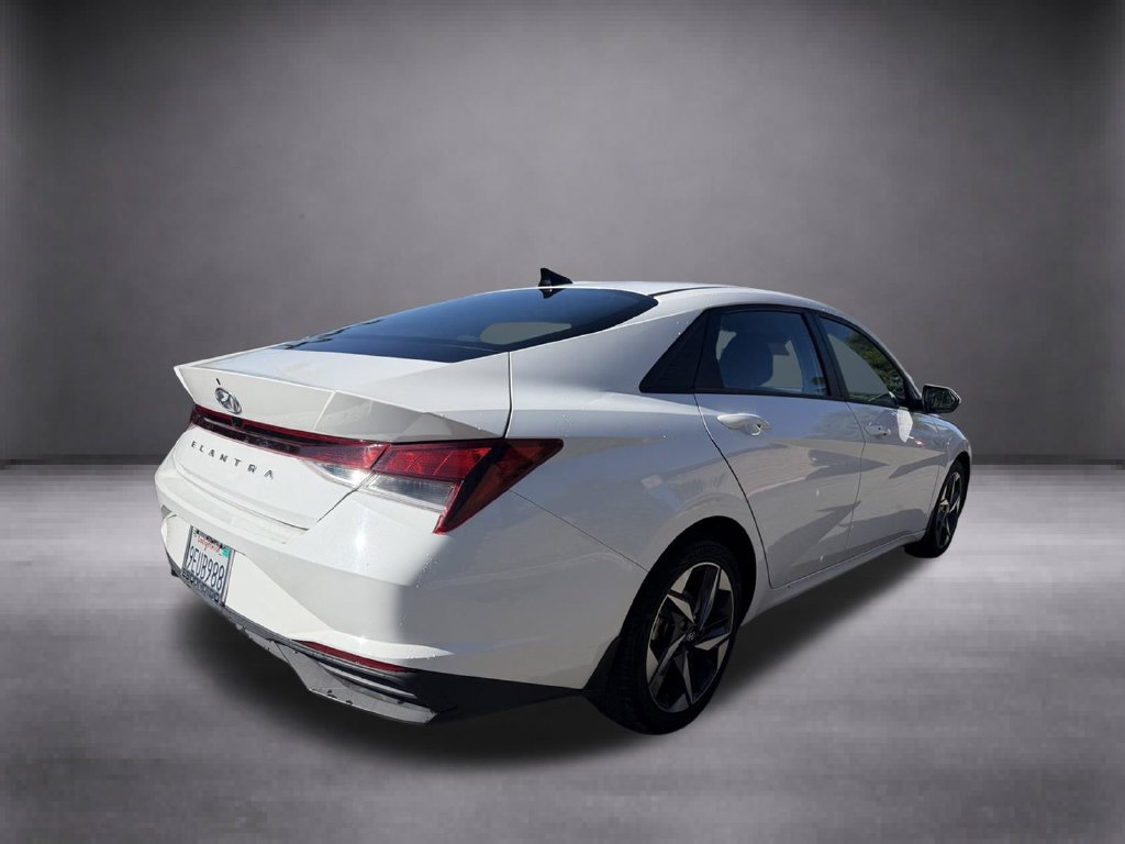 Used 2023 Hyundai Elantra SEL w/ Convenience Package FWD image 15
