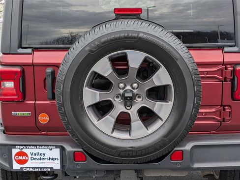 Certified 2021 Jeep Wrangler Unlimited Sahara AWD/4WD image 38