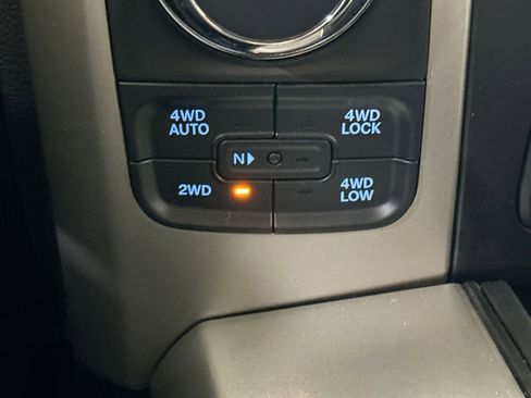 Used 2015 RAM 1500 Big Horn image 28