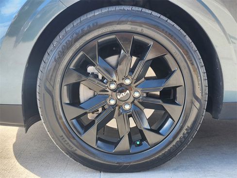 Certified 2024 Kia Carnival SX image 10