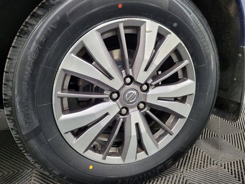 Used 2020 Nissan Pathfinder S image 31