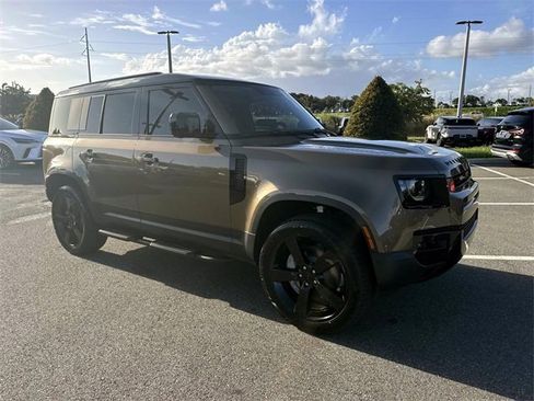 New 2026 Land Rover Defender 110 S image 9