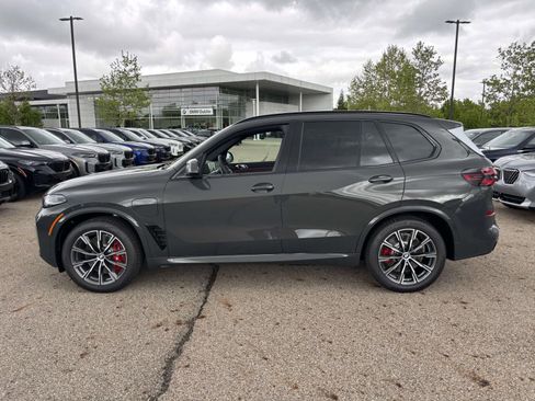 New 2026 BMW X5 xDrive50e w/ M Sport Package AWD/4WD image 8
