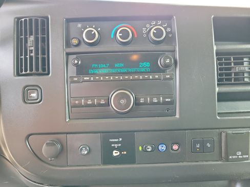 Used 2019 Chevrolet Express 3500 LT w/ LT Preferred Equipment Group image 9