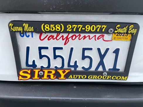 Used 2015 Freightliner Sprinter 2500 image 23