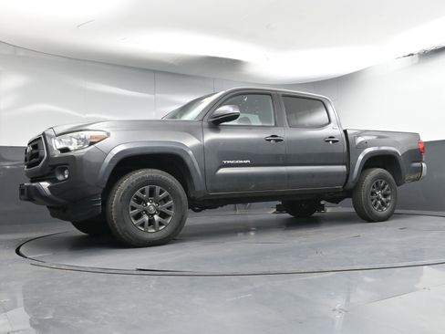 Used 2020 Toyota Tacoma SR5 image 23
