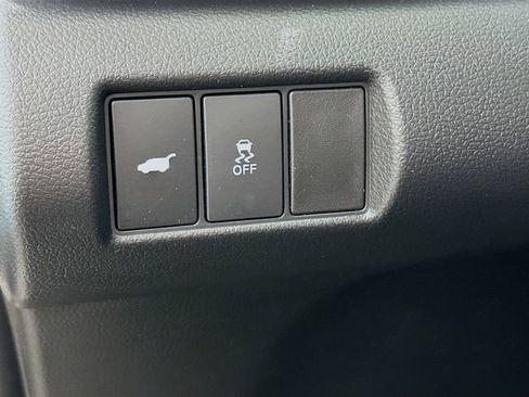 Used 2025 Honda Pilot Touring image 10