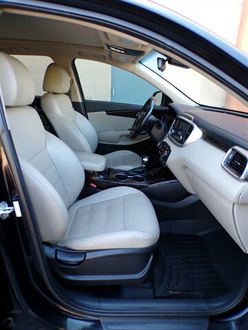 Used 2020 Kia Sorento EX FWD image 29