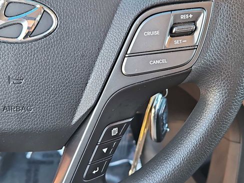 Used 2017 Hyundai Santa Fe Sport image 24