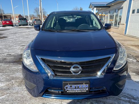 Used 2019 Nissan Versa SV image 8