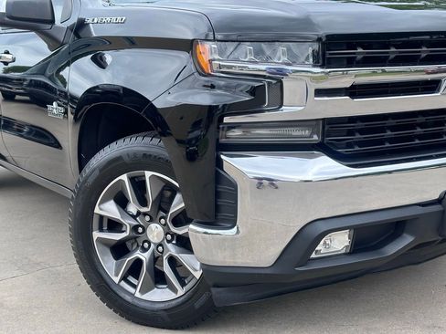 Used 2019 Chevrolet Silverado 1500 LT w/ Texas Edition image 2