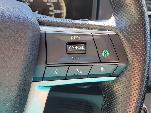 Used 2024 Mitsubishi Outlander SE image 32