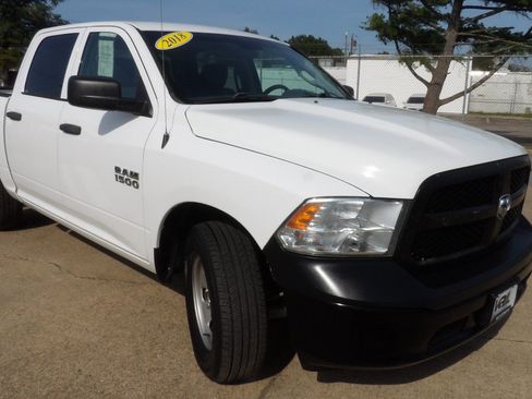 Used 2018 RAM 1500 Tradesman RWD image 1