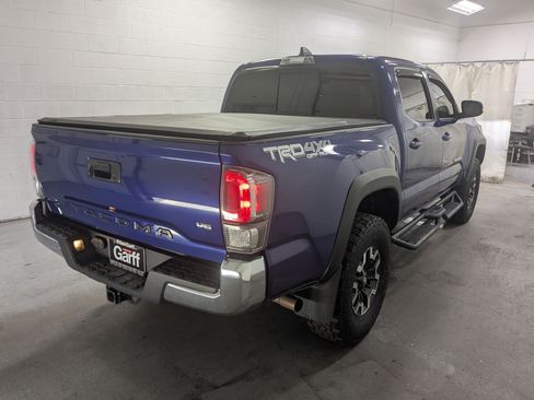 Used 2022 Toyota Tacoma TRD Off-Road AWD/4WD image 7