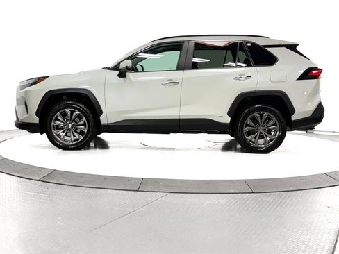 Certified 2022 Toyota RAV4 Limited image 7