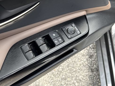 Used 2025 Lexus ES 350 w/ Premium Package FWD image 15