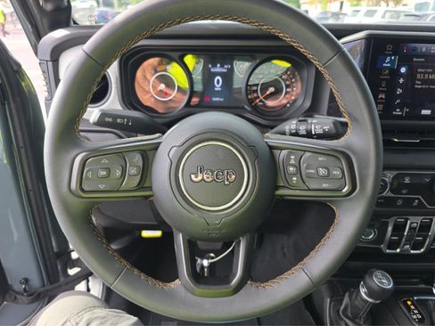 Used 2024 Jeep Wrangler Unlimited Sport AWD/4WD image 12
