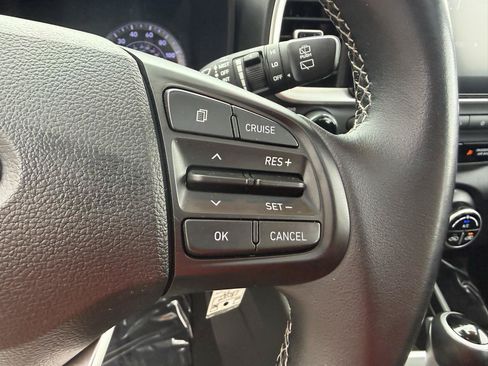 Used 2022 Hyundai Venue SEL w/ Cargo Package FWD image 28