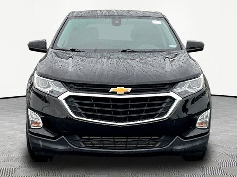 Used 2020 Chevrolet Equinox LT w/ Driver Convenience Package FWD image 2