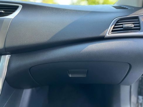 Used 2015 Nissan Sentra SR FWD image 26