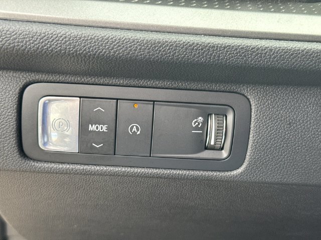 Certified 2026 Chevrolet Traverse LT w/ Driver Confidence Package FWD image 18