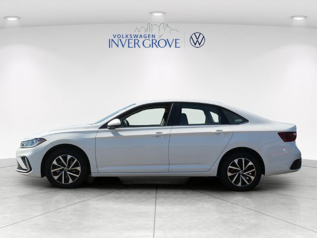 Certified 2025 Volkswagen Jetta S FWD image 4
