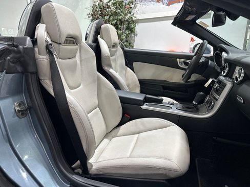 Used 2013 Mercedes-Benz SLK 250 image 47