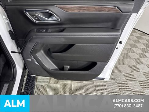 Used 2023 Chevrolet Suburban Z71 w/ Z71 Off-Road Package image 19