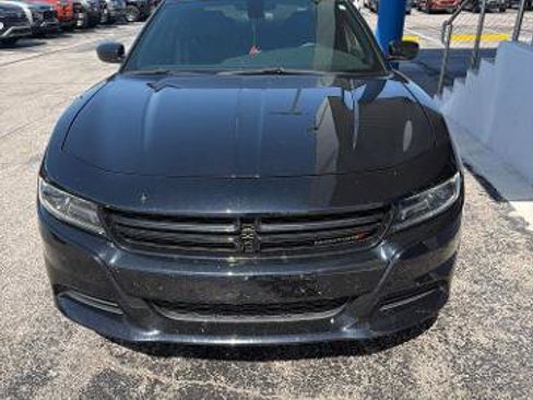 Used 2021 Dodge Charger SXT w/ Blacktop Package RWD image 2