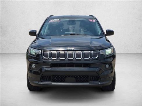Used 2022 Jeep Compass Latitude AWD/4WD image 2